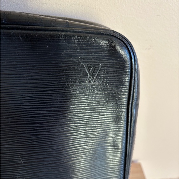 Authentic Louis Vuitton black epi leather briefcase - Picture 2 of 13
